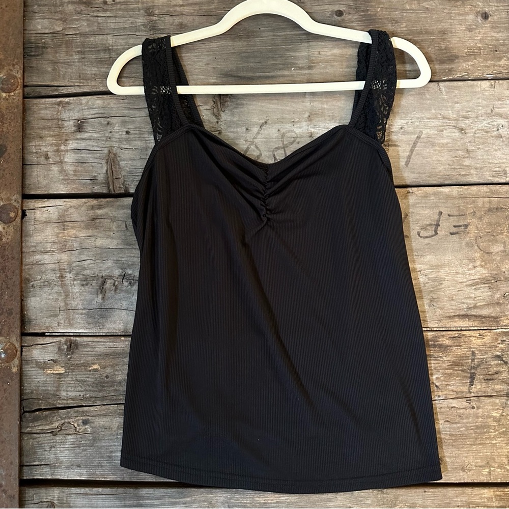 Ribbed Tank